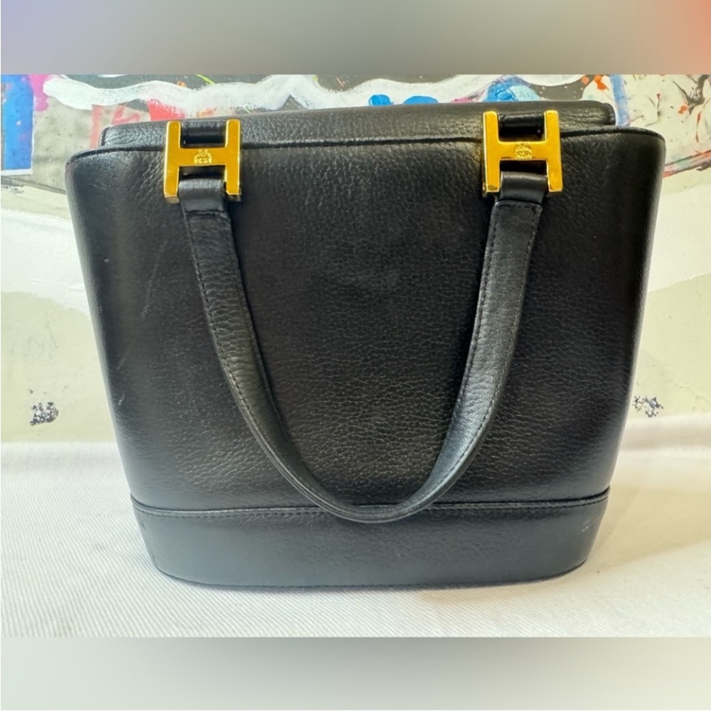 MCM 💯% Authentic Vintage MCM Black Leather Flap Bucket Tote - Picture 7 of 16